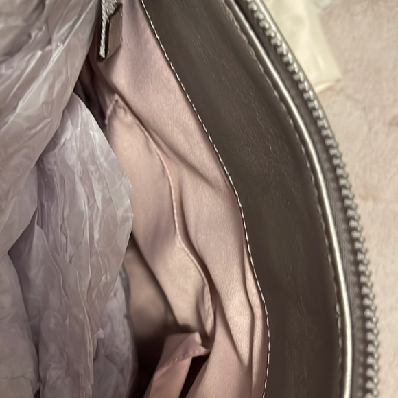 Coach handbag - authentic - Picture 6 of 12